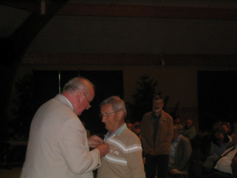 ../Images/c Remise du houx d Or a J M Chevrier.jpg